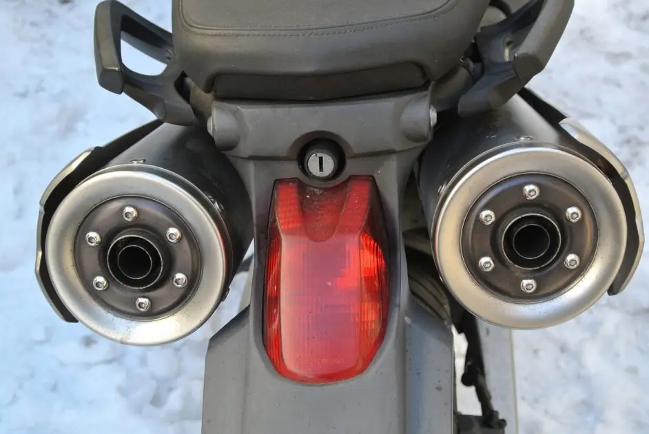 Motorcycle exhaust