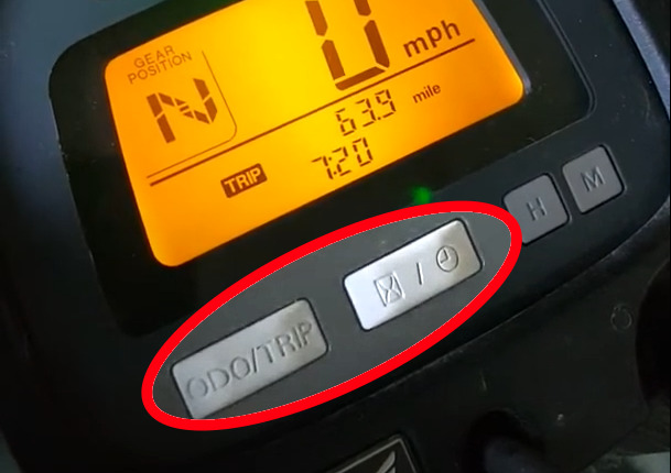 Resetting the Oil Change Reminder on a honda foreman 500